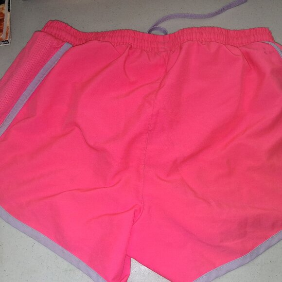 Under Armour Heatgear Women's Athletic Running Shorts Small Loose Fit Pink/Gray - Picture 3 of 3